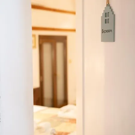 San Giovenale Apartment *